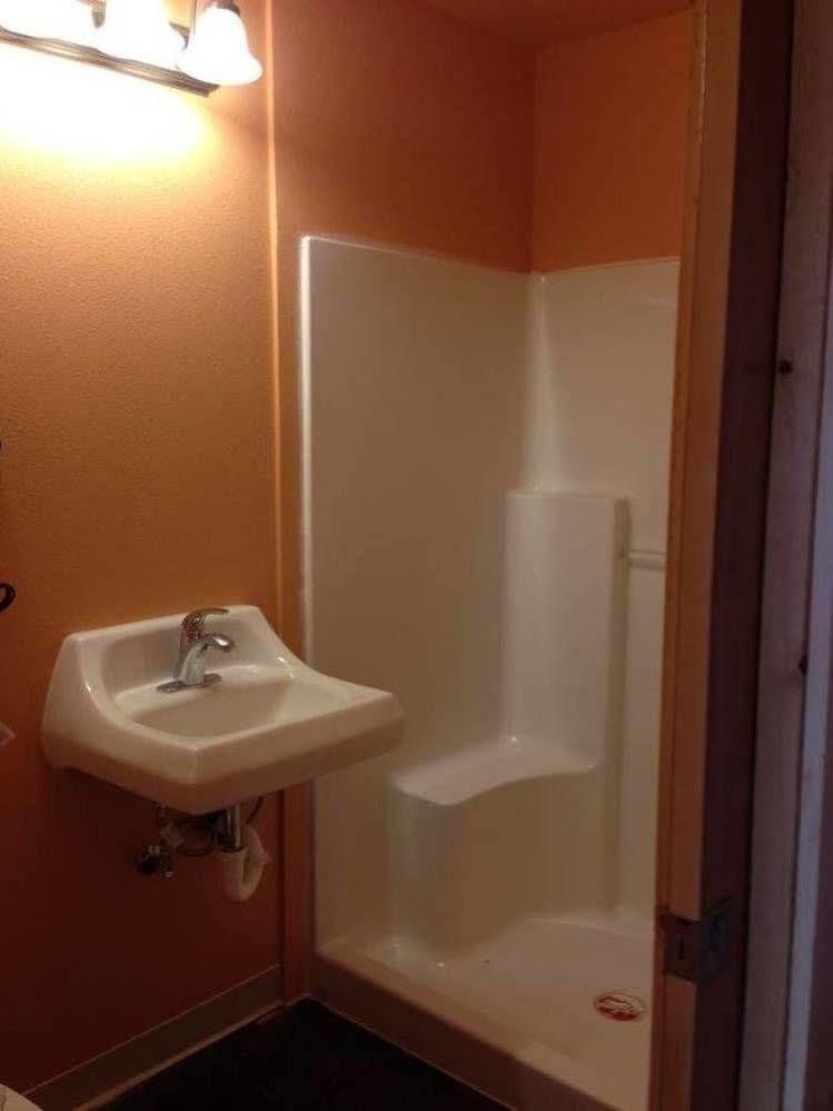 Orca Inn Suites Ferndale Esterno foto